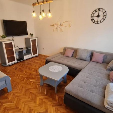 Ri-Jo Apartman Mohacs Luaran gambar