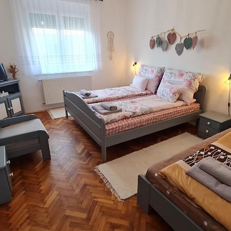 Ri-Jo Apartman Mohacs Luaran gambar
