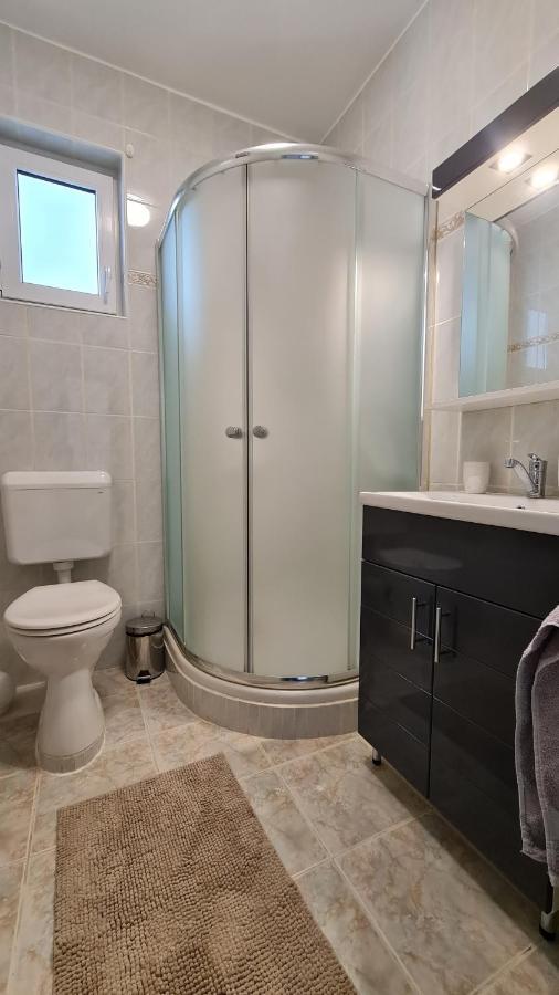 Ri-Jo Apartman Mohacs Luaran gambar