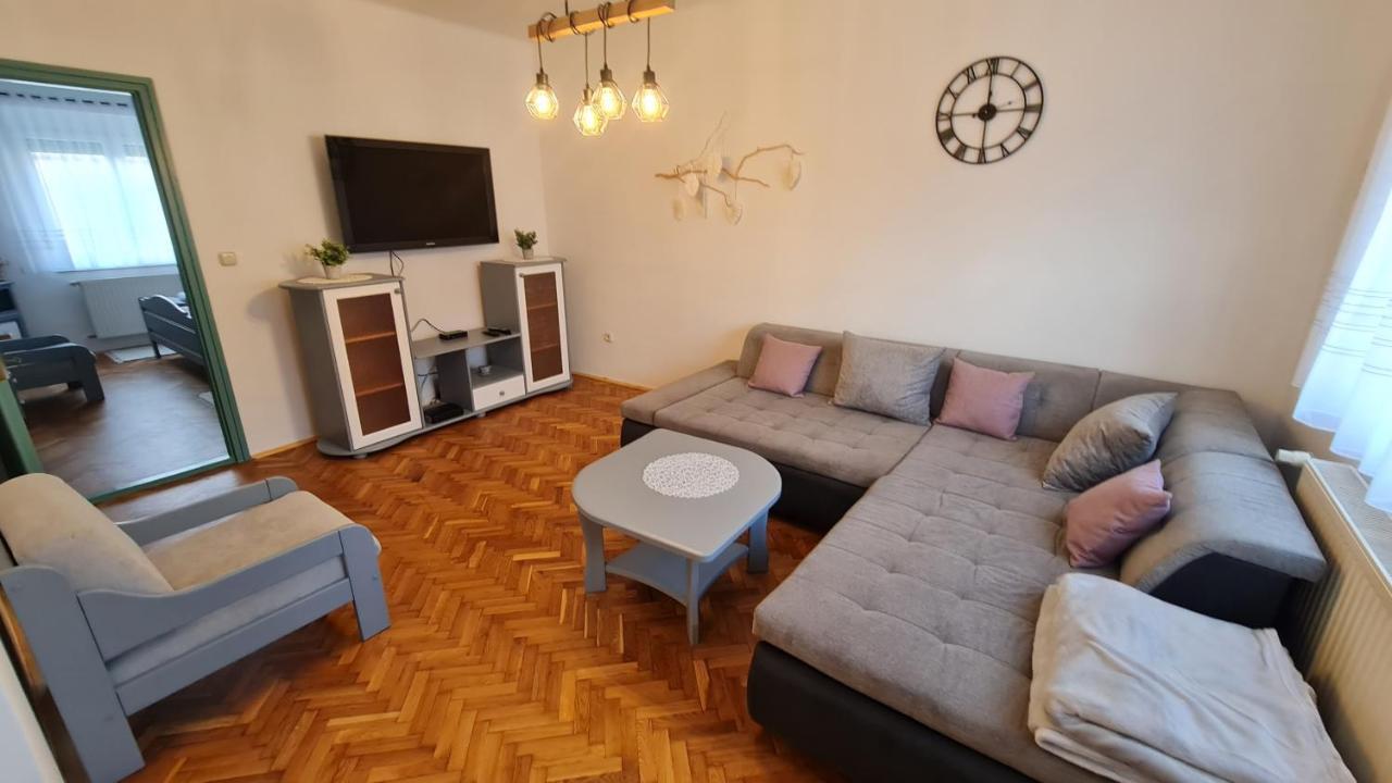 Ri-Jo Apartman Mohacs Luaran gambar